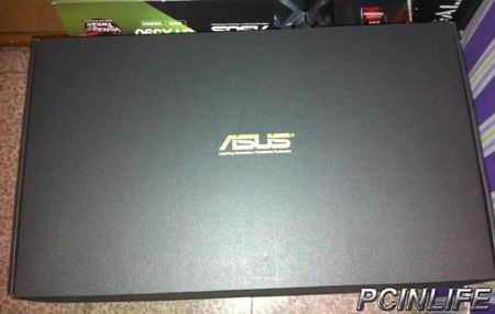 Что внутри коробки ASUS GeForce GTX 590 ?